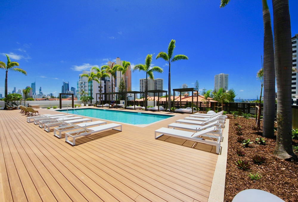 Qube Broadbeach 47/50