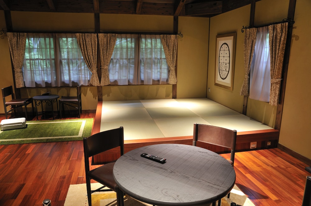 Arimasansoh Gosho Bessho 19/30