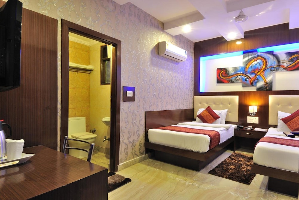 Hotel Nirmal Mahal 11/66