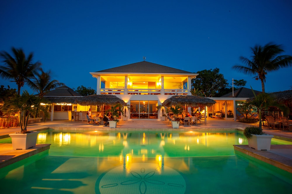The Meridian Club on Pine Cay 1/48
