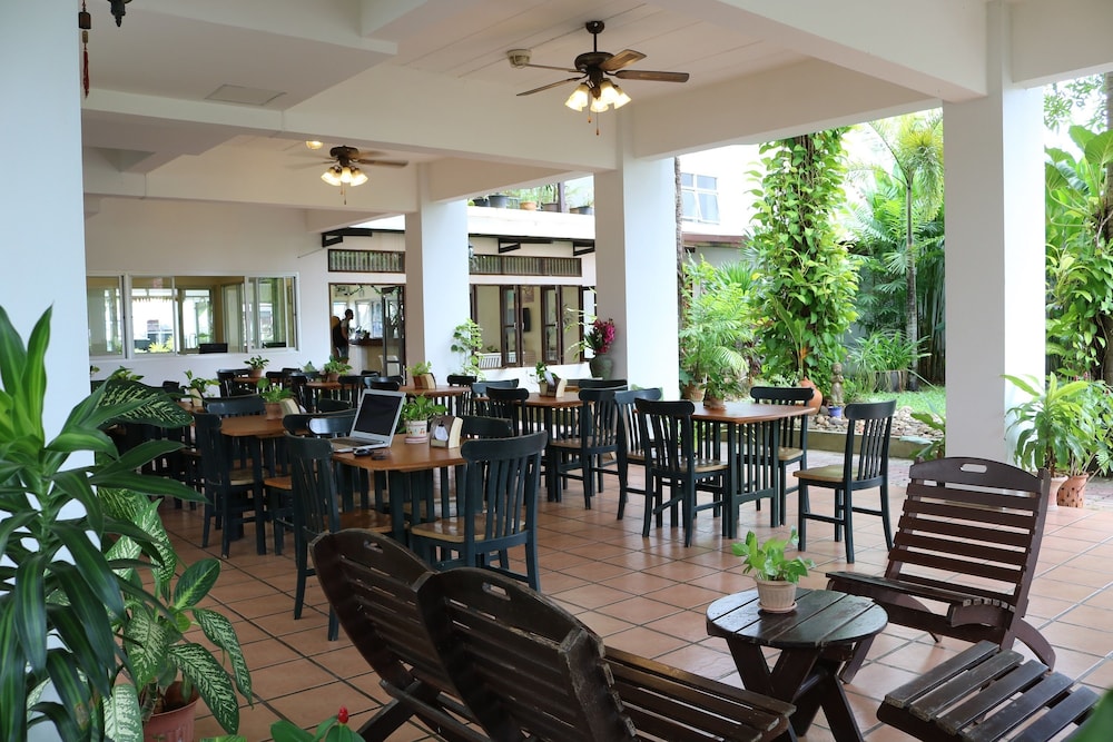 The Greenery Hotel 46/54