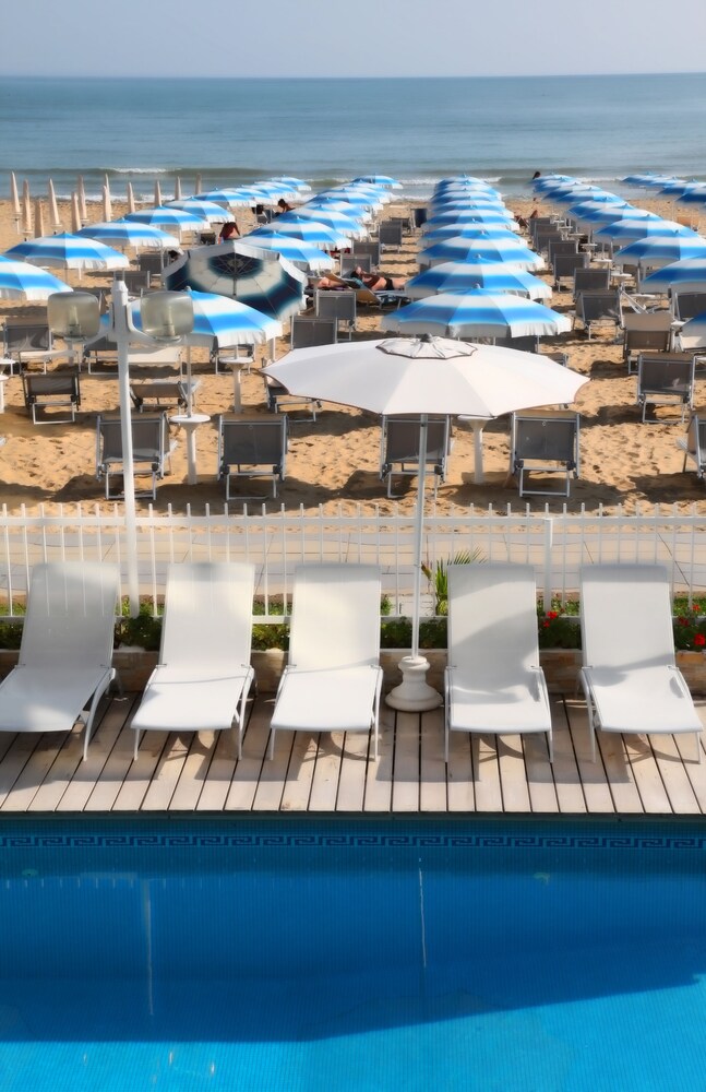 Hotel Rivamare 13/73