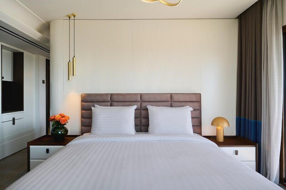 Calista, Suite, King Bed