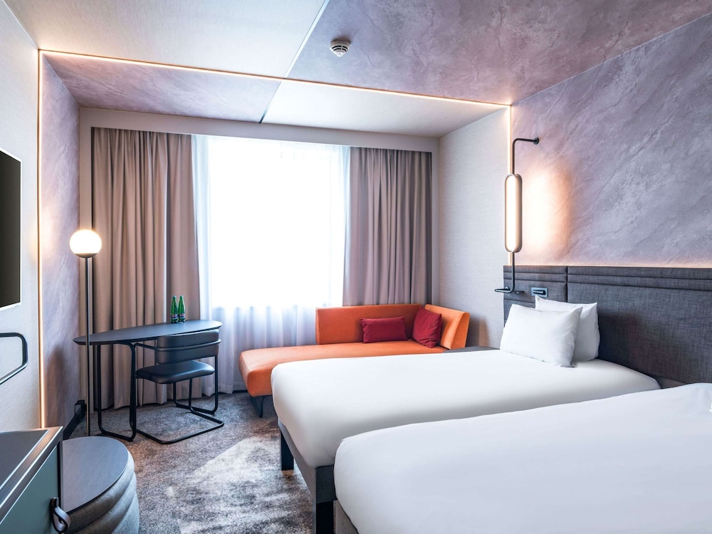 EXECUTIVE, TWIN BEDS, TOP FLOOR