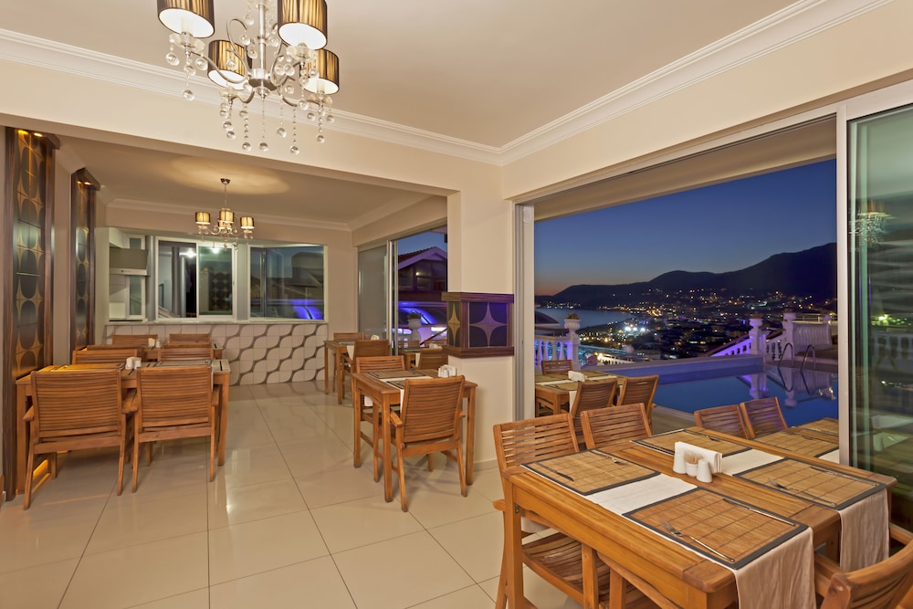 Sunny Hill Alya Hotel 33/53