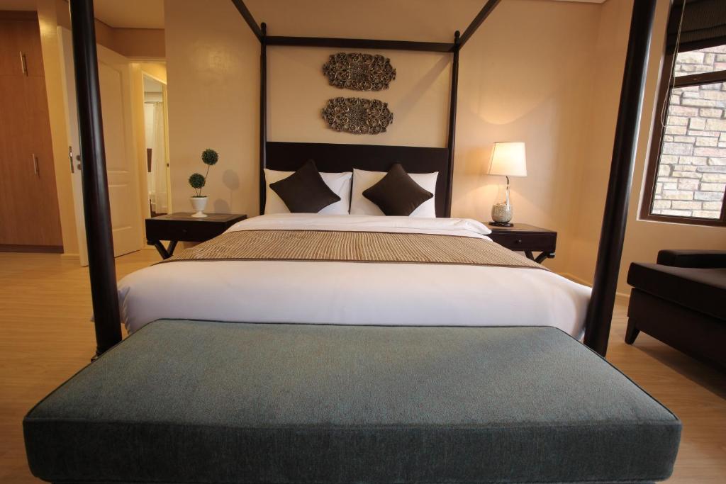 Room at Crosswinds Resort Suites, TAGAYTAY CITY