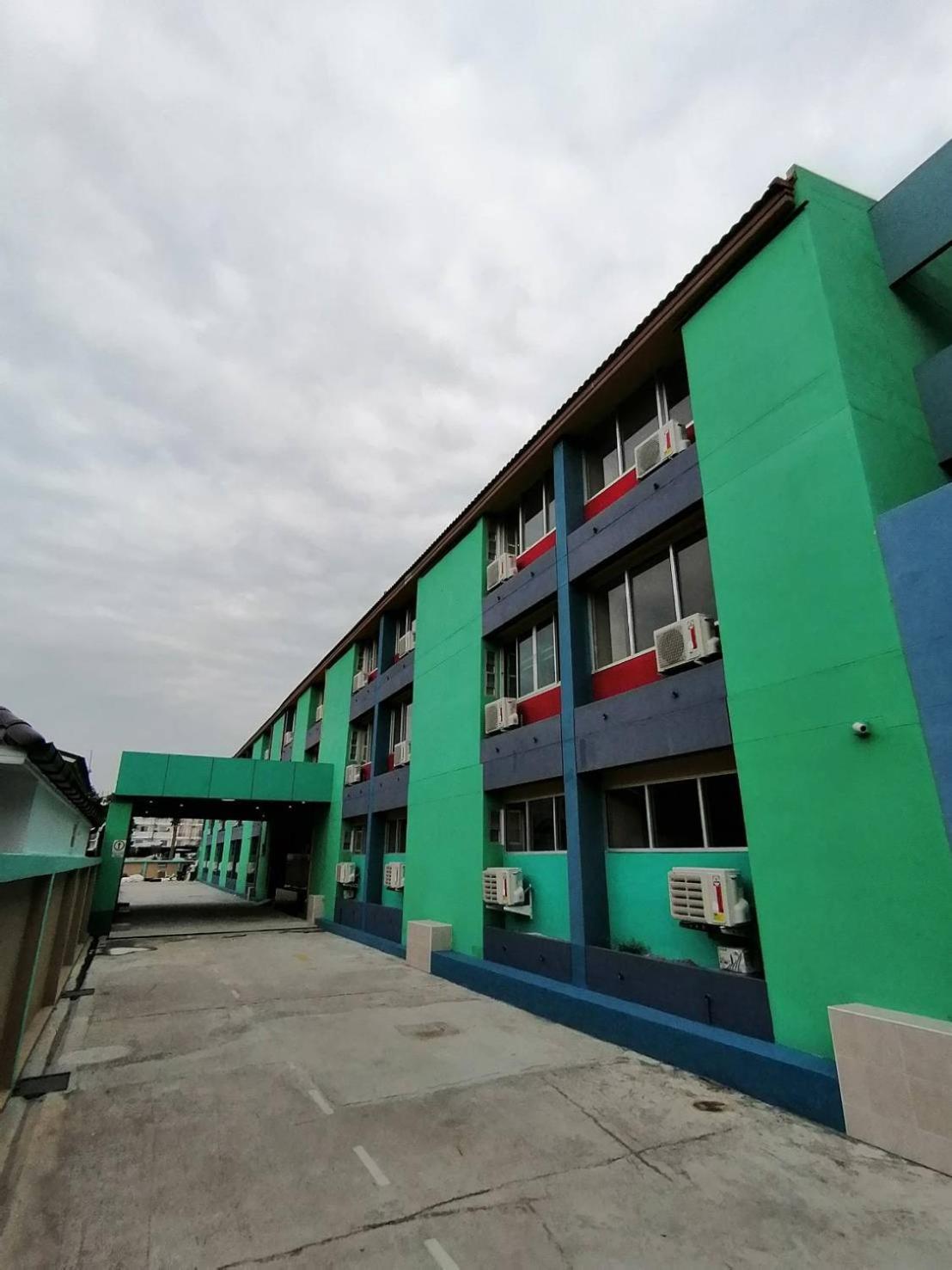 The Sea Bangsaen Hotel 39/48