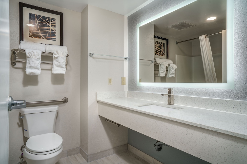 Best Western Plus Silver Creek Inn 23/24