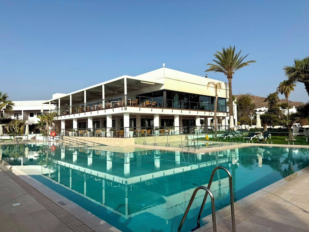 Parador De Mojacar 2/50