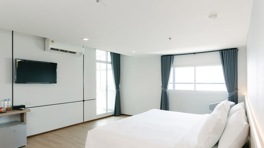 The Srivaree Airport Hotel 23/50