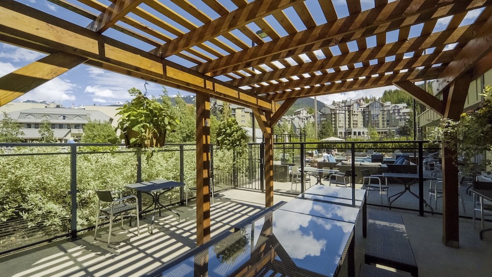 Aava Whistler Hotel 18/50