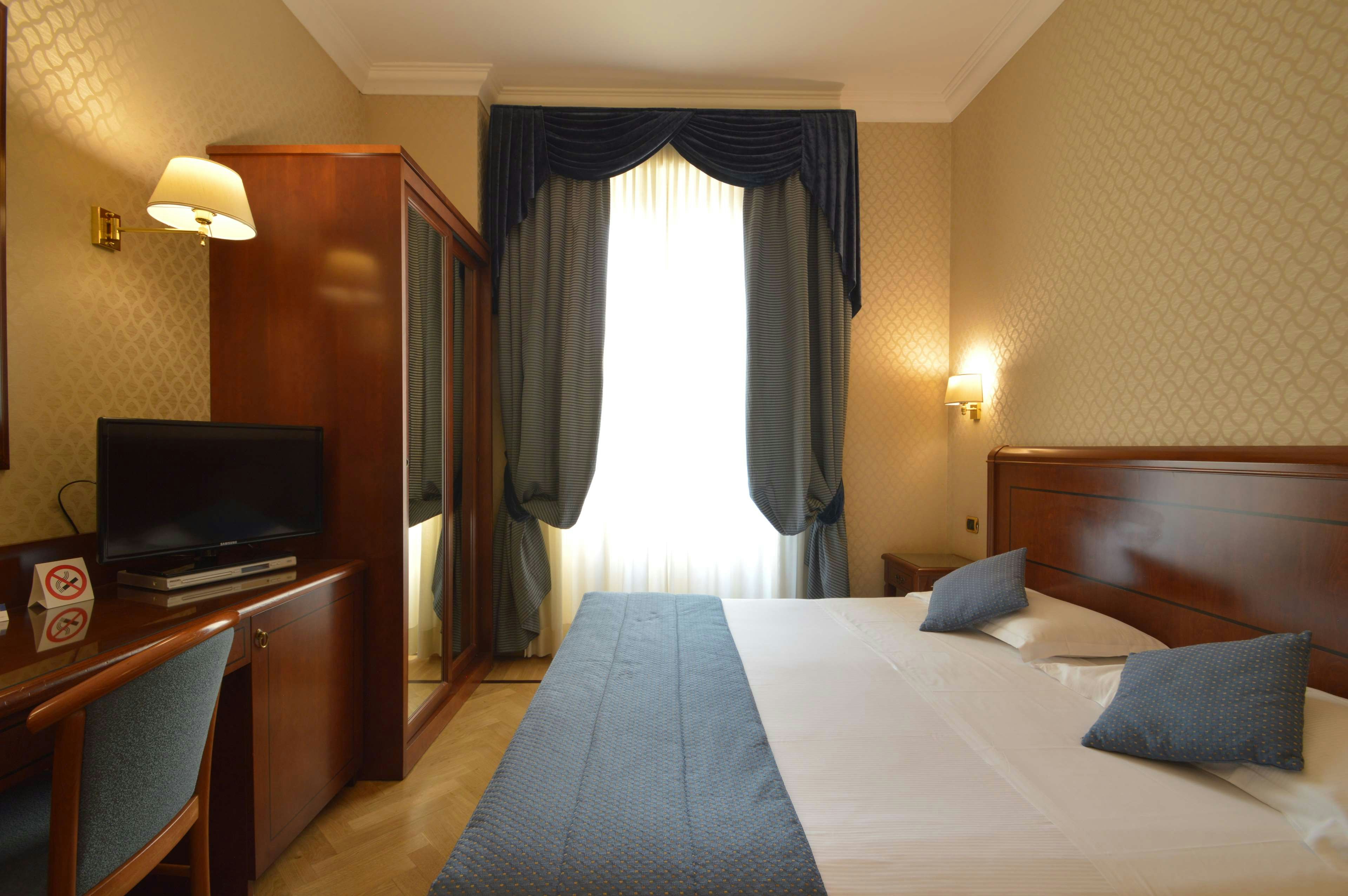 Hotel Montecarlo Roma 7/48
