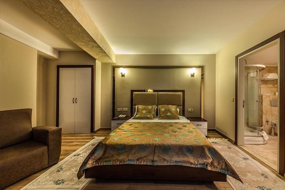 Asia Business Suites 27/50
