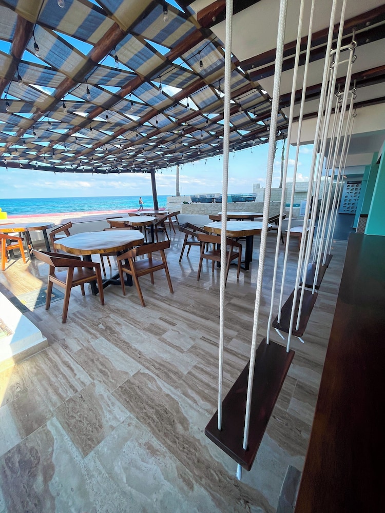 The Mint Resort Isla Mujeres 41/67