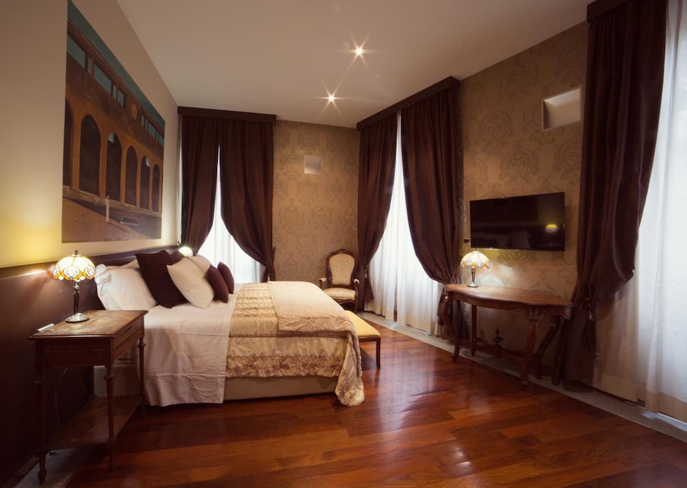HOTEL DEI PITTORI 19/64