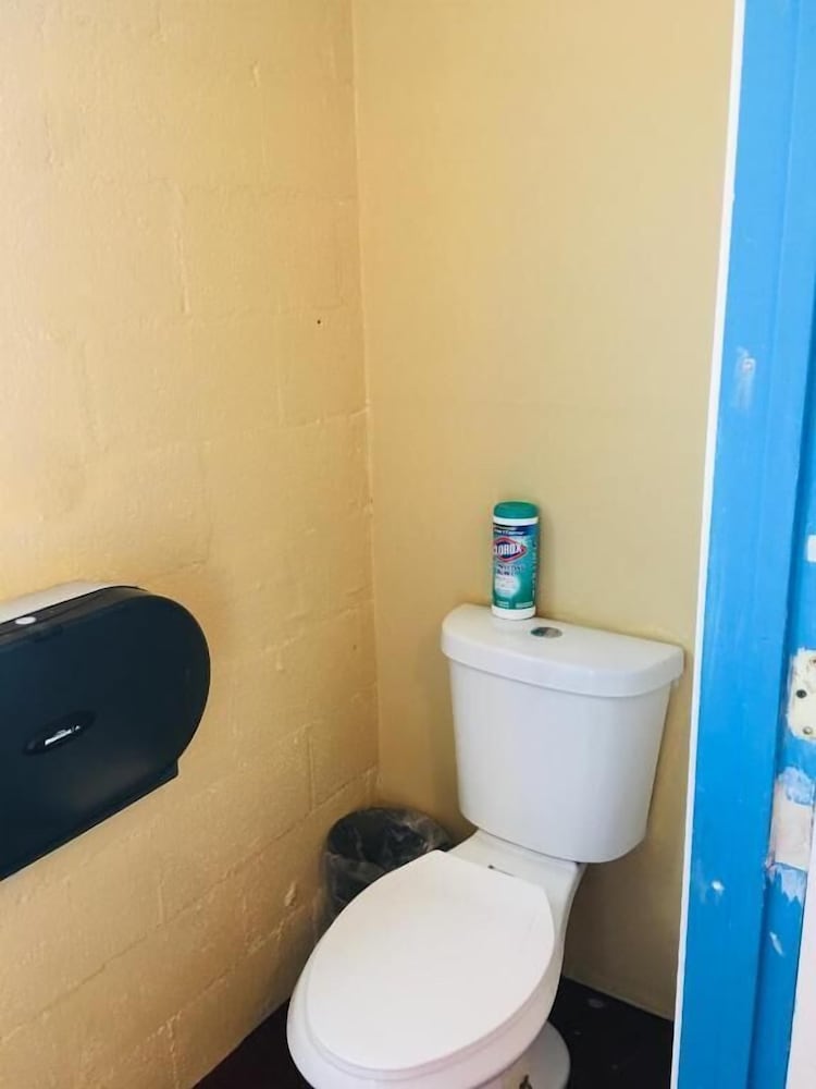 Williams AZ Hostel 66/67