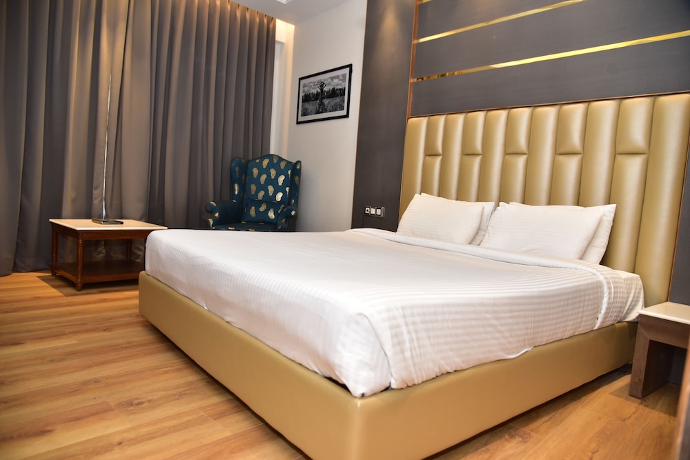 The Cedar Grand Hotel And Spa 18/32