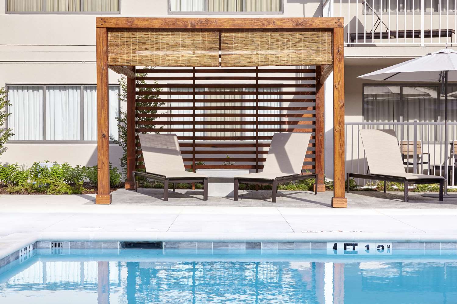 swimming pool spa
