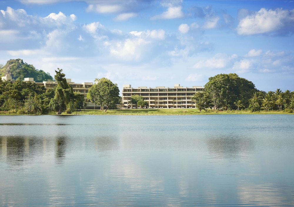 Jetwing Lake 39/50