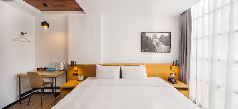 LUXURY, DOUBLE BED