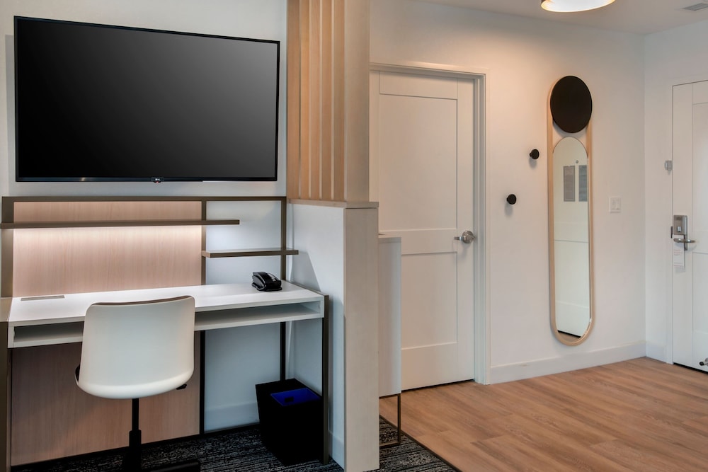 TownePlace Suites Portland Airport ME 24/30