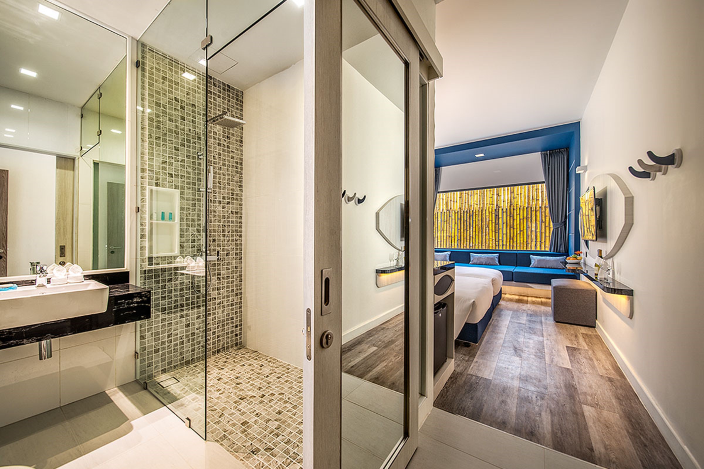Superior, Triple, Sofa, Hotel Clover Patong Phuket 4/4