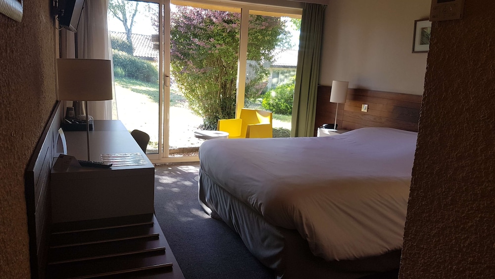 Hotel Kyriad Angouleme Nord Champniers 24/73