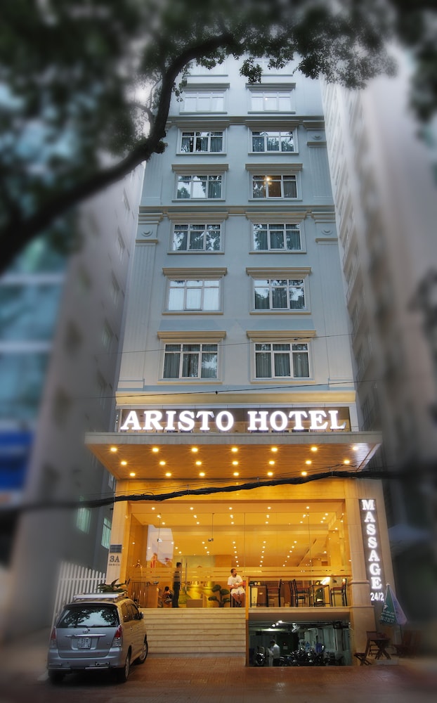 Aristo Saigon Hotel 1/50