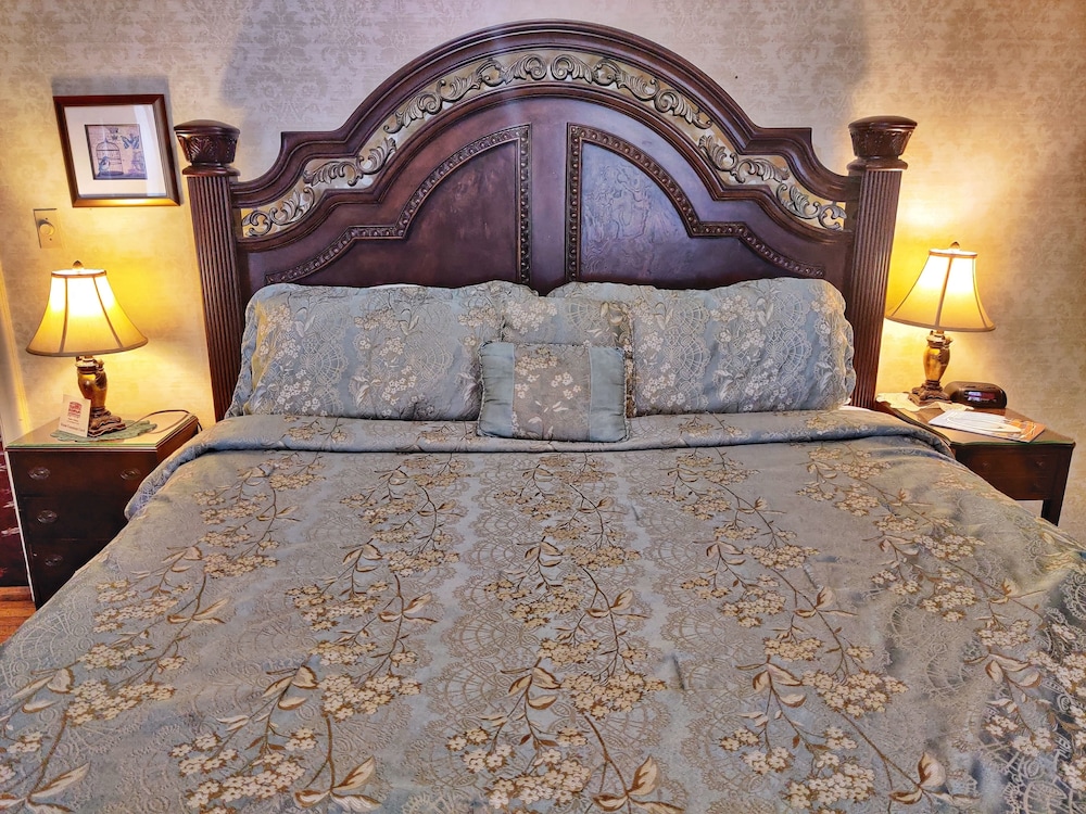 Montague Inn 34/73