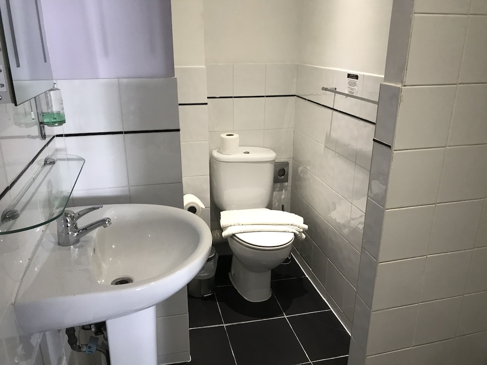 Kempfield House Hotel 36/50