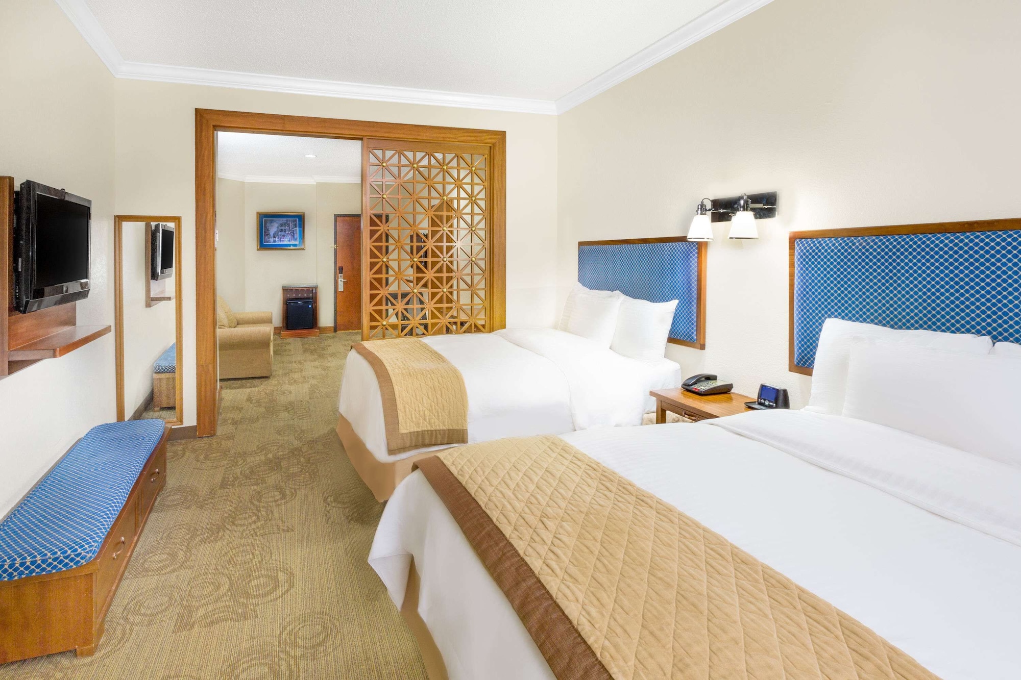 غرفة بسريرين مزدوجين، Wyndham Garden Baronne Plaza New Orleans 2/10