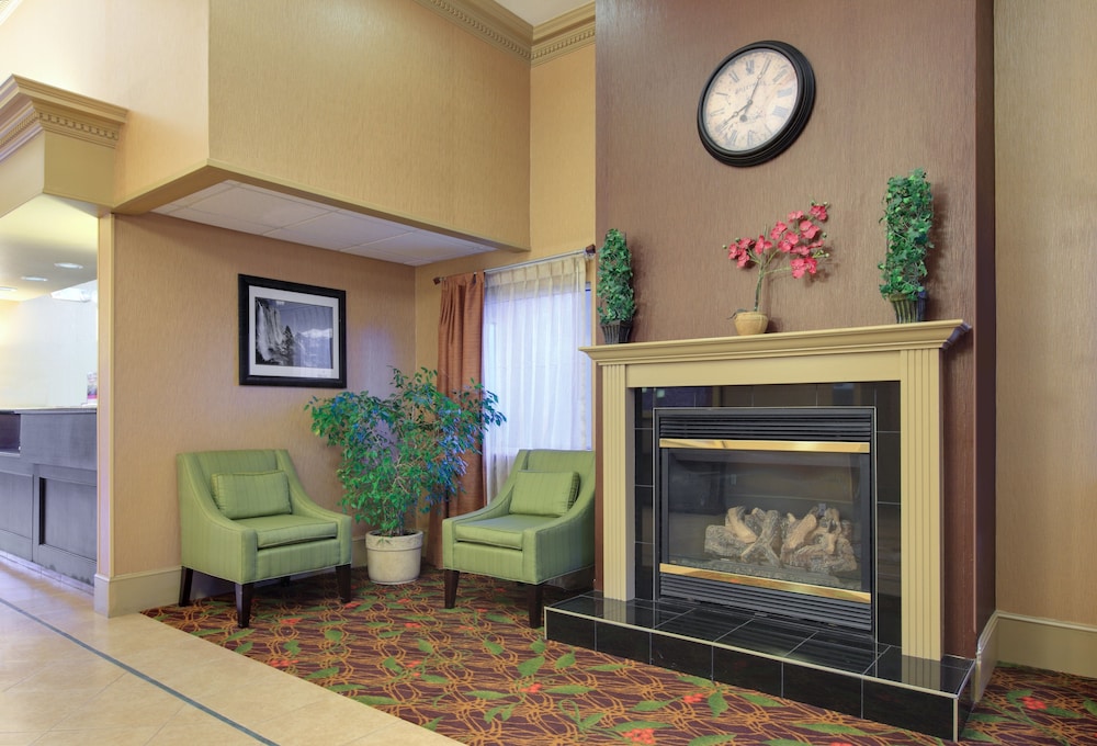 Holiday Inn Express Oakdale 13/72