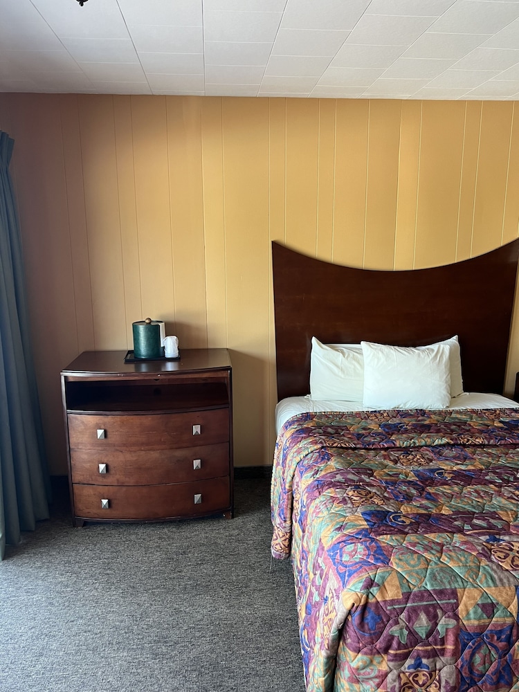 All Star Value Inn 19/74