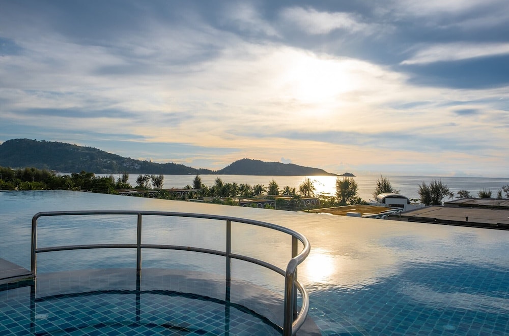 The Charm Resort Phuket 25/50