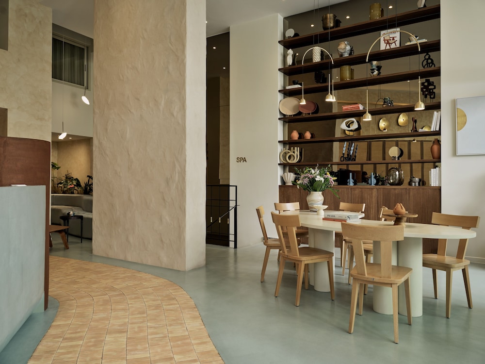 The Lekka Hotel 37/49