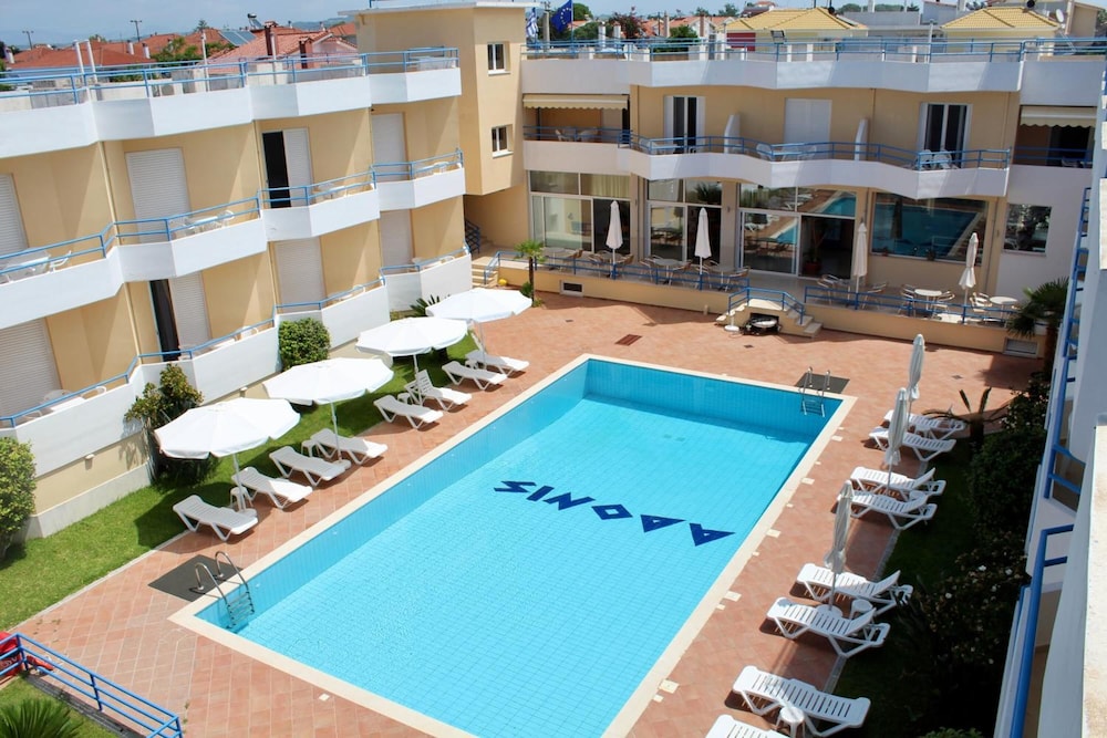 Adonis Hotel 1/57