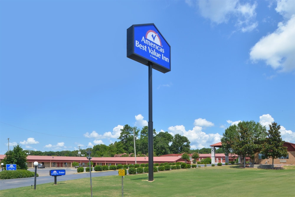 Americas Best Value Inn Batesville 5/33