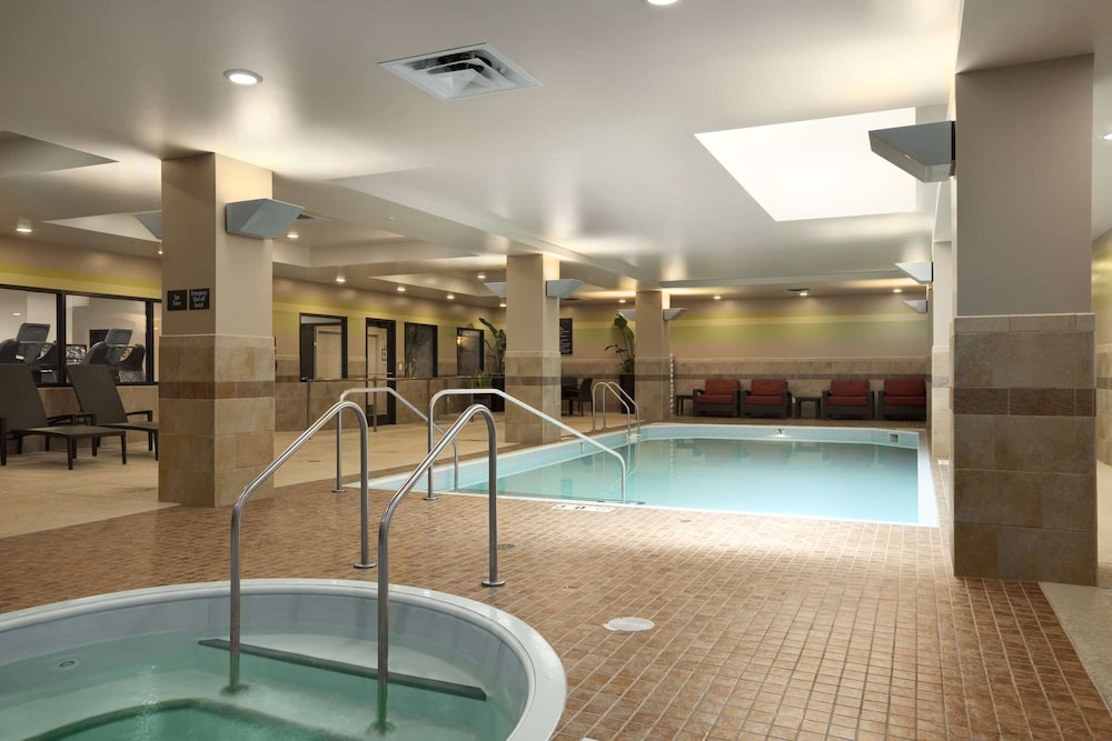 Embassy Suites By Hilton St Louis Downtown 23/59