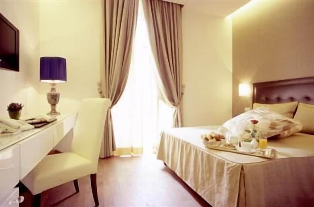 Boutique Rome Inn 6/22