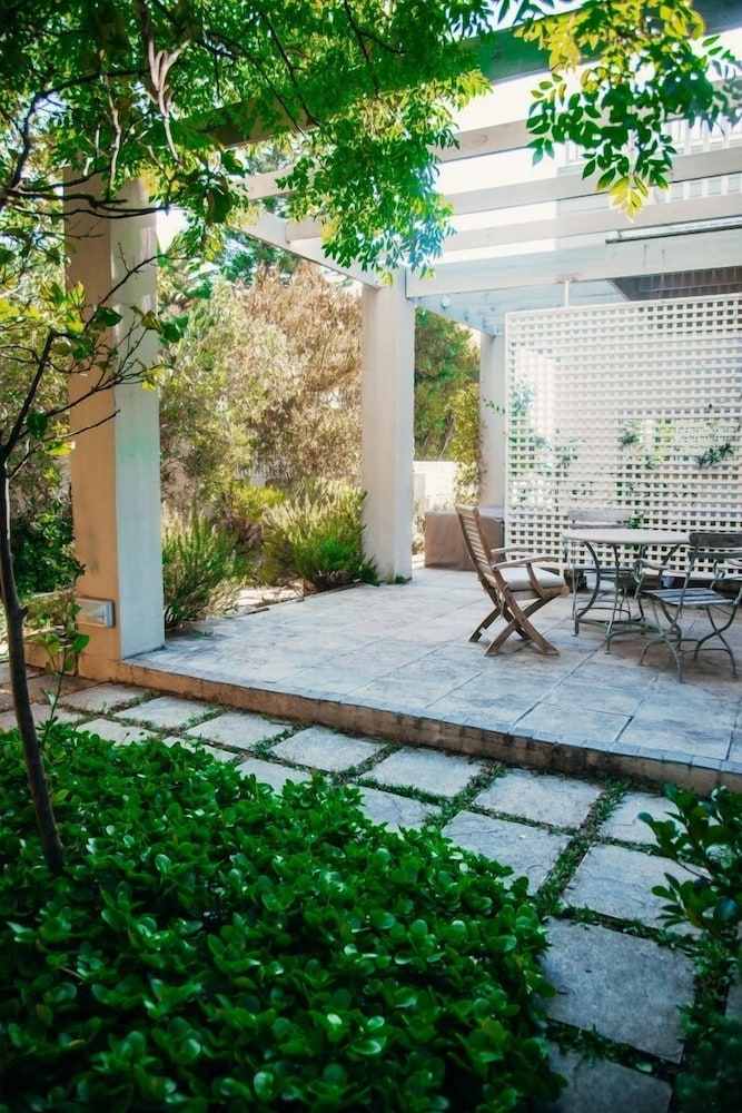 Sea Five Boutique Hotel 55/61