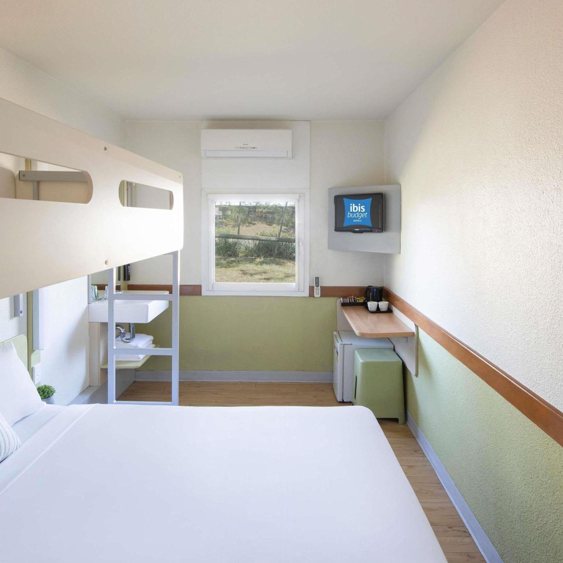 Standard, Single, Bunk Bed, Queen Bed، ibis budget Campbelltown 6/7