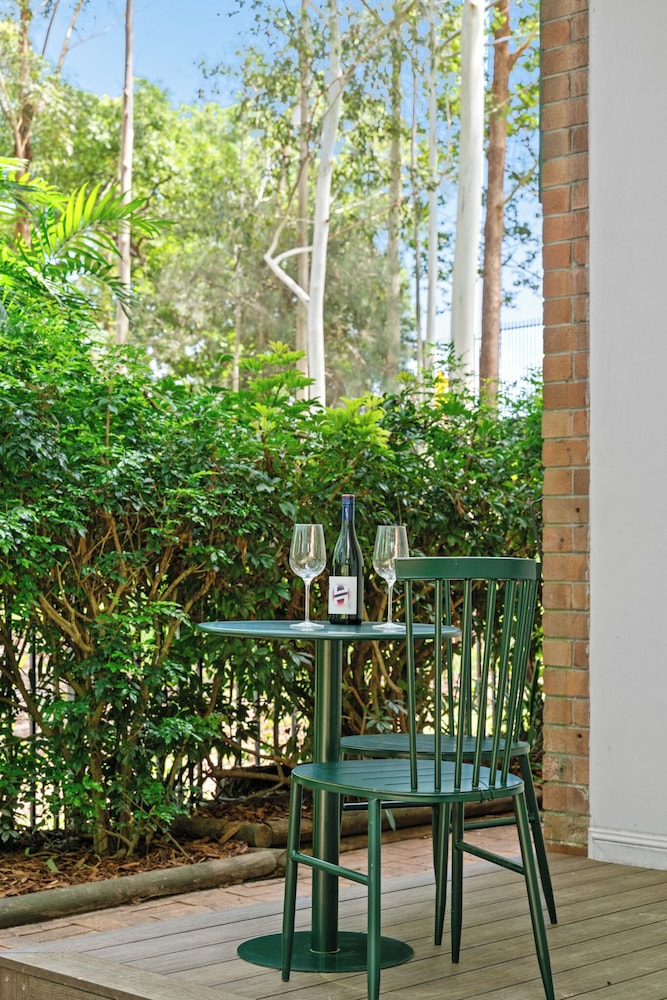 The Charrington Boutique Hotel 50/58