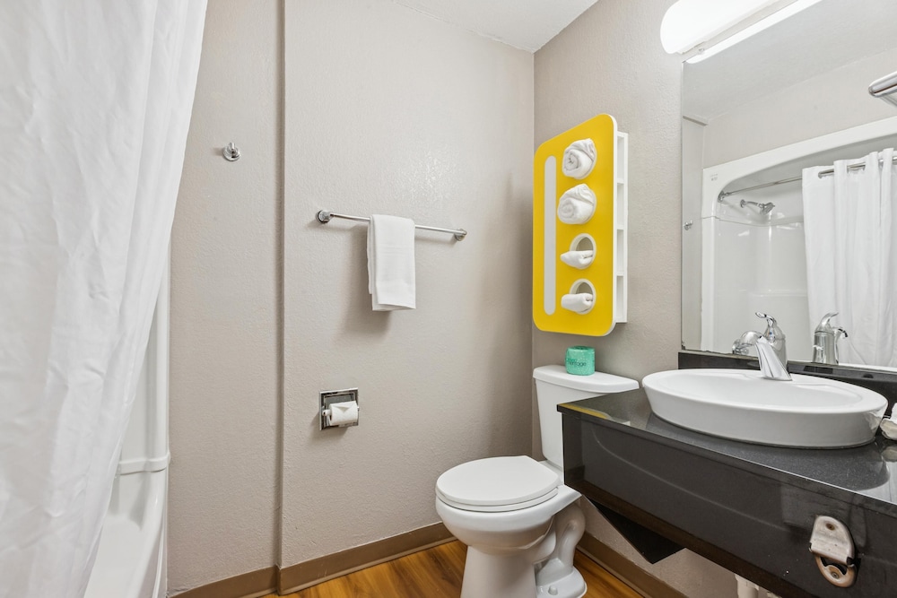 Motel6 Piscataway, NJ 59/63