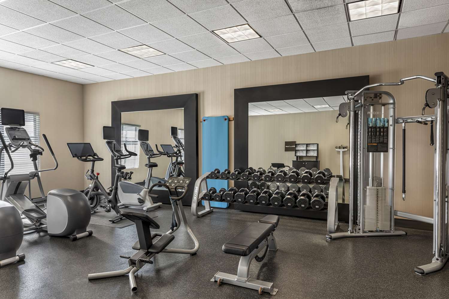 Hilton Garden Inn Los Angeles Redondo Beach 18/48