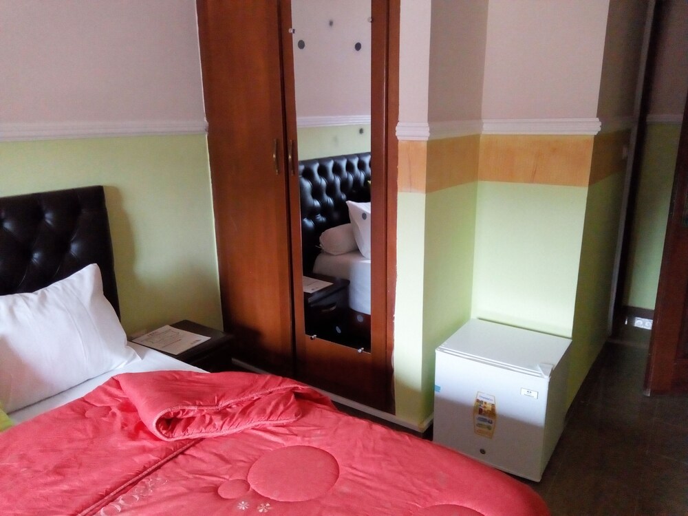 Liza Hotel 19/43