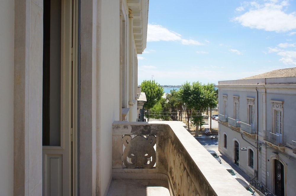 Hotel Le Muse 7/64