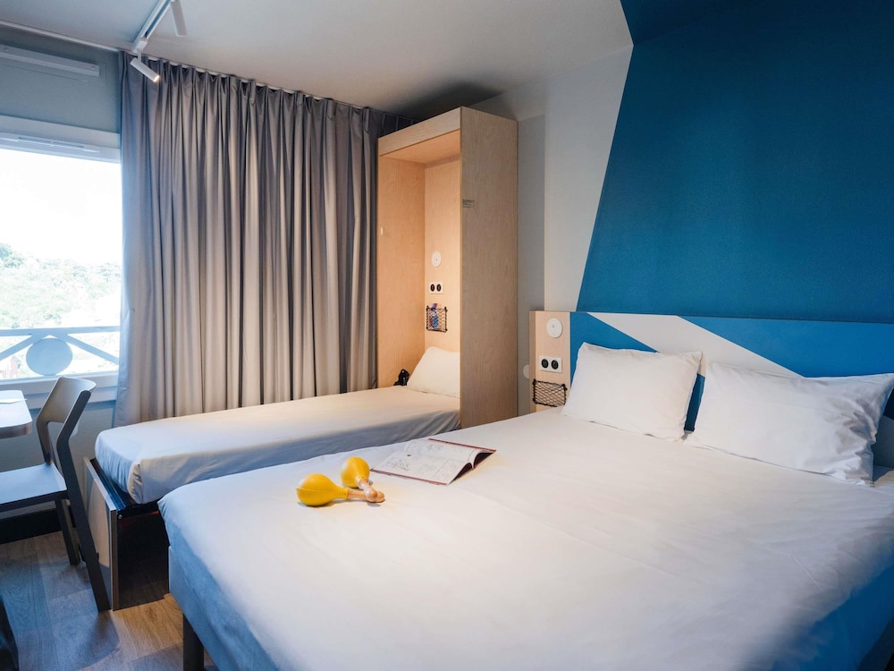 IBIS BUDGET LYON CALUIRE CITE INTERNATIONALE 25/57