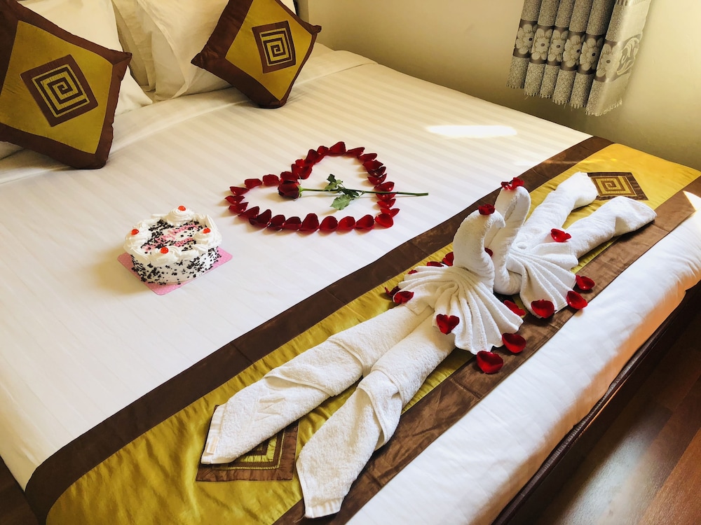 Villa Mahasok Hotel 30/90