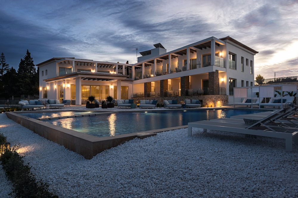 Dionis Boutique Hotel & Spa 2/46