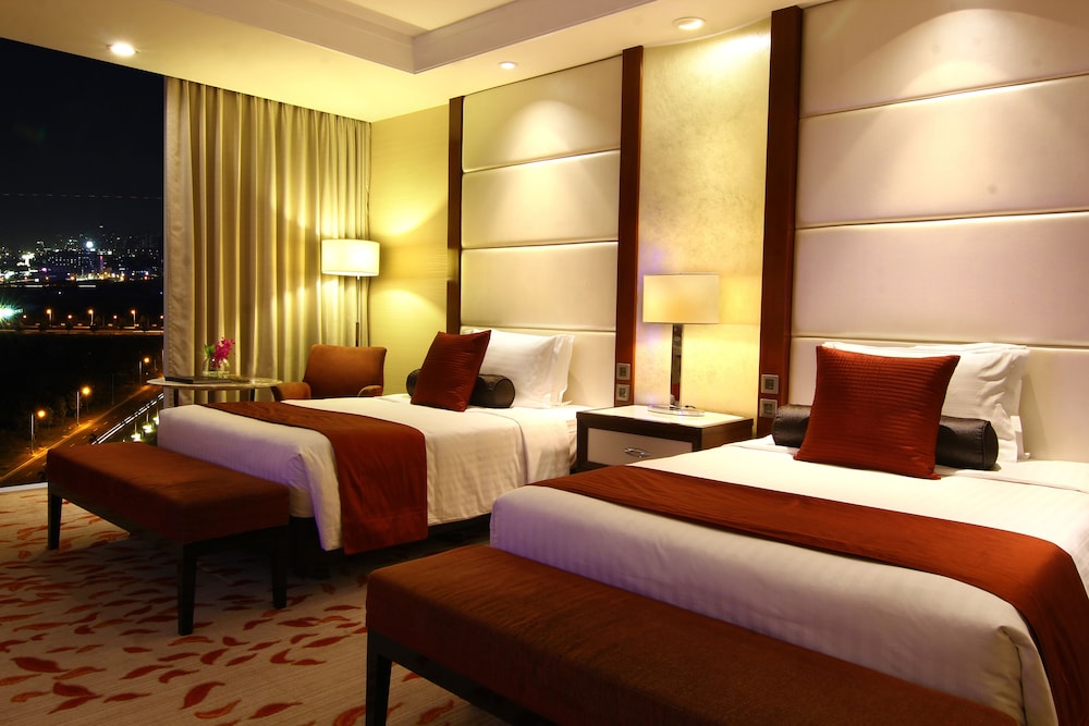 Solaire Resort Entertainment City 13/66